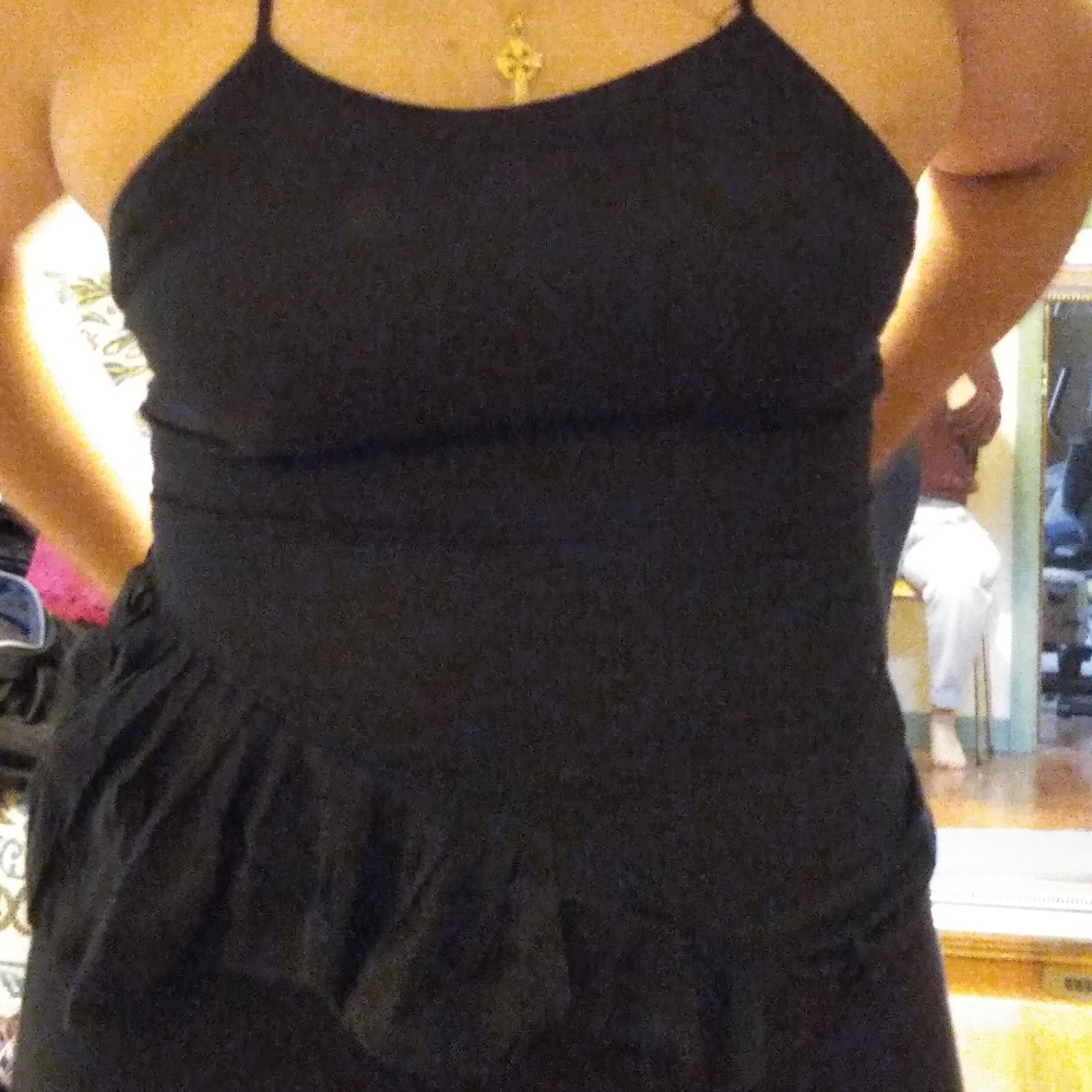 Black asymmetric top